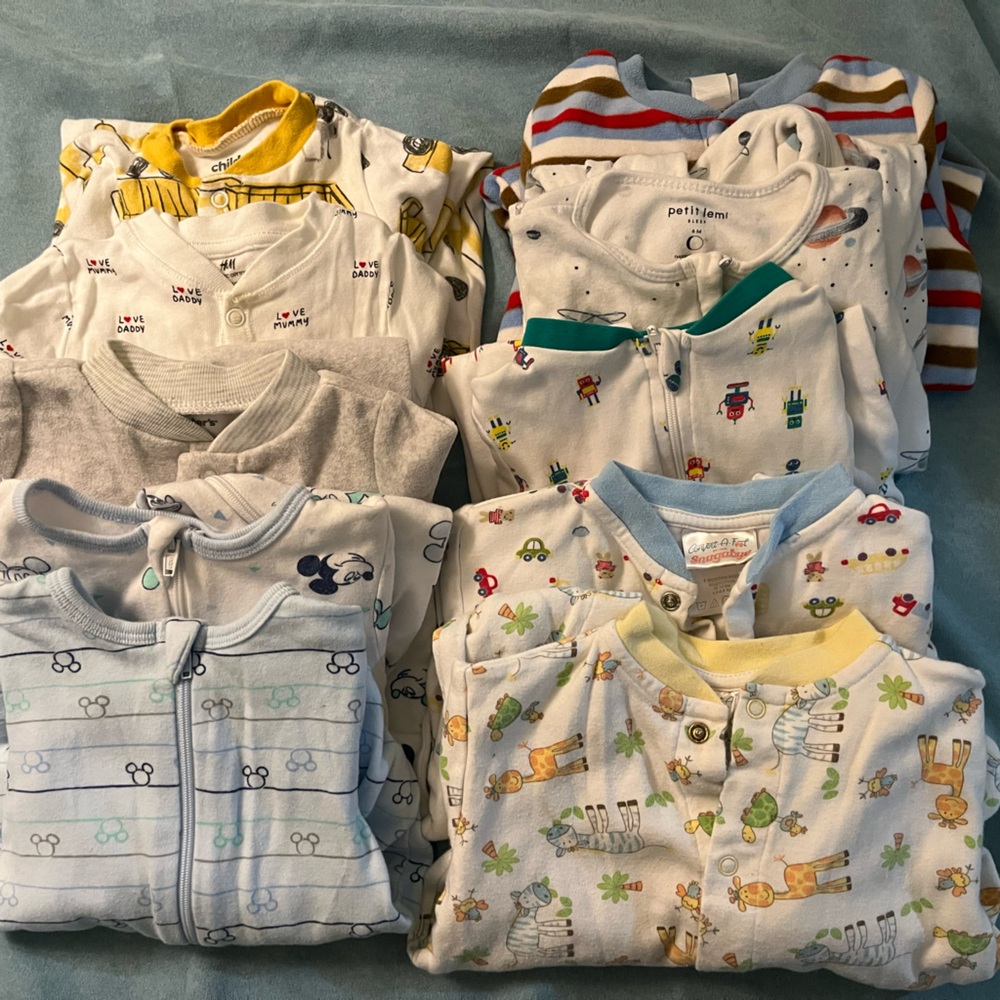 Boys 6 month sleepers. 10 sets.